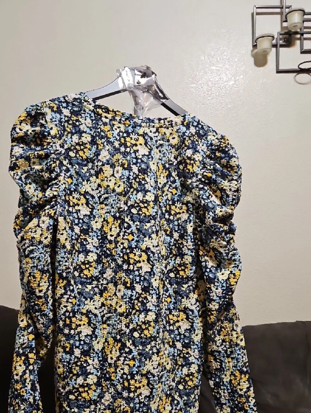 LOFT Navy, Yellow & White Floral Puff-Sleeve V-Neck Top